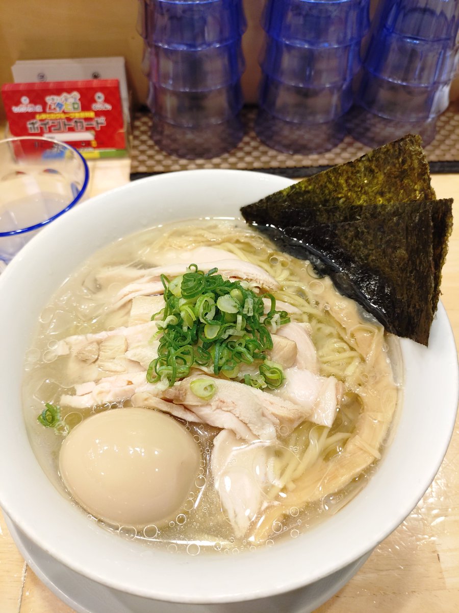 MenLoveGsan's tweet photo. 今年最後の冷やしラーメン？？？
鶏そばムタヒロ＠国分寺
特製冷やしラーメン（塩）
しっかり冷えていて、鶏だしが来いる
薬味におろし生姜と柚子胡椒を頼んで味変
さっぱりながら満足の一杯！
是非皆さん食べて下さい https://t.co/99lN72D3mo