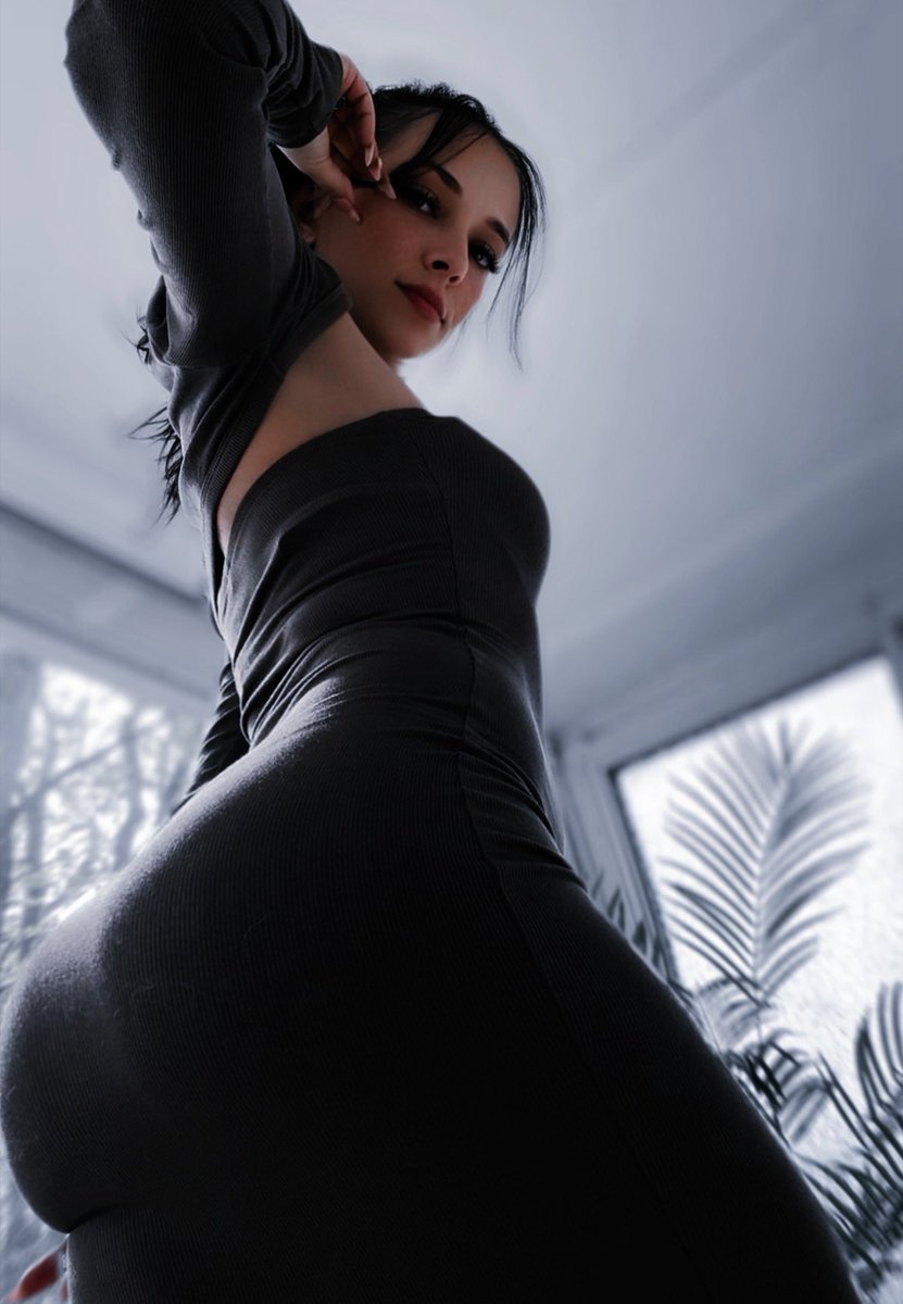 HookedOnRain's tweet photo. tell your wallet i said hi (flirtatiously) https://t.co/u7LsdwkcFI