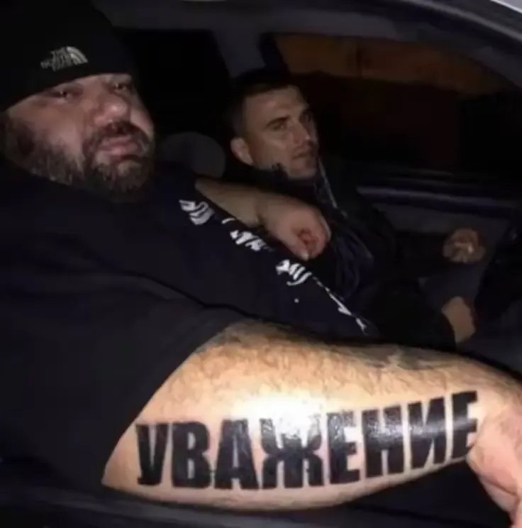 MilkiZOV's tweet photo. @found_it_funny Пххпхаахпхпх это же он https://t.co/MKHNB6TohX