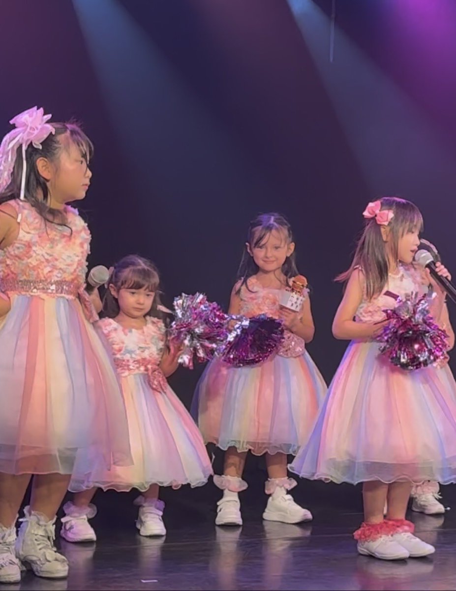 NamiCamipinkids's tweet photo. 大きなステージに緊張する #Nami
直前までグズってたのに終始楽しんでた #Camila
初すいと〜よばり楽しかった🤍🩷
#NamiCami #pinkids https://t.co/SzNOaCbxnq