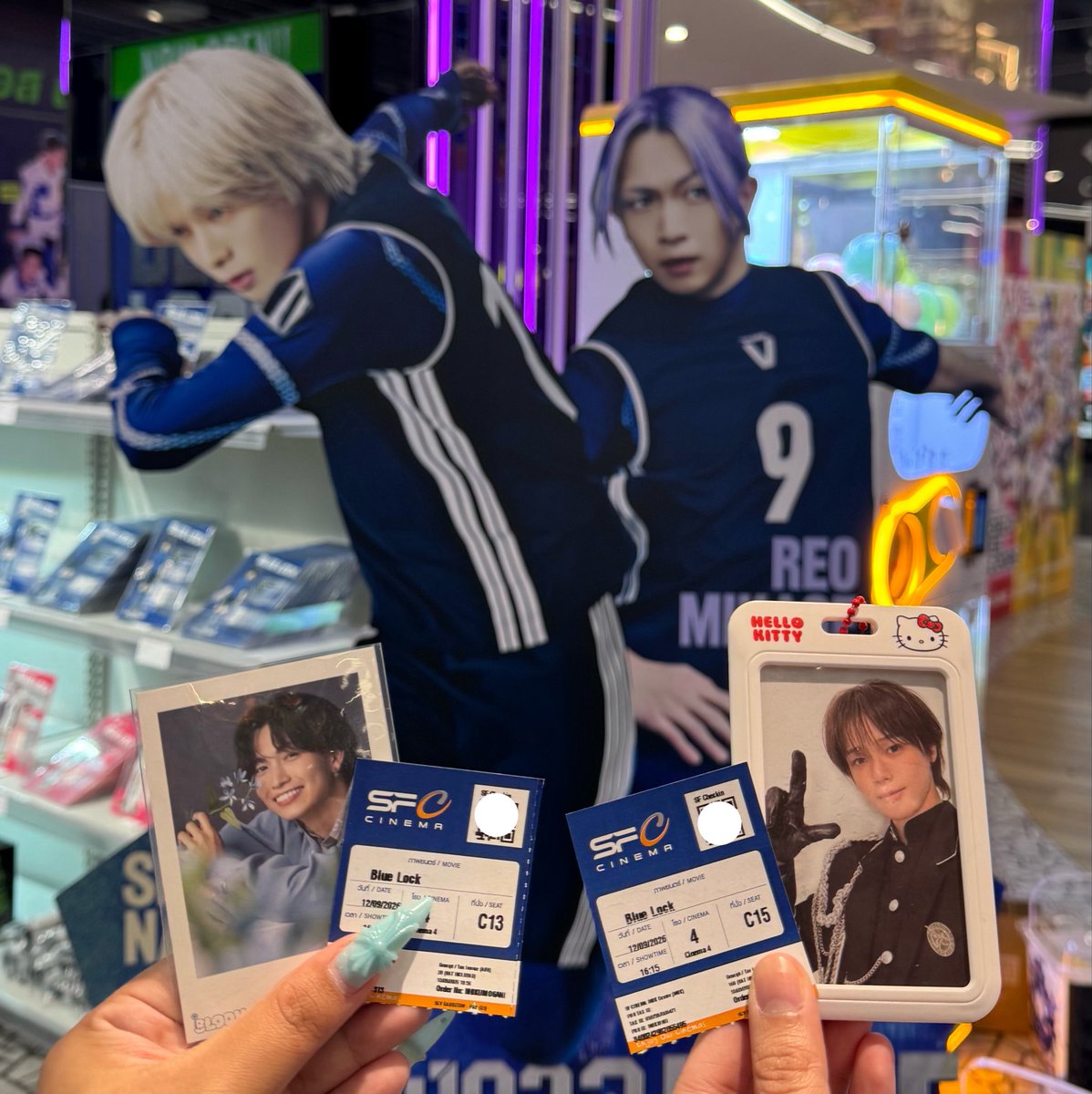 goshererdam's tweet photo. #BLUELOCKLIVEACTION⚽️✨

ตั๋วในรูปนี้คือการดูครั้งที่ 4 ของเรา เพราะงั้นเราขอการันตีความสนุก ความมันส์ ความเบียว(😝) นสดทุกคนเล่นจึ้งกันมาก เข้าถึงคาร์สุดๆ พวกฉากเตะก็ทำได้ดีแถมยังใส่ซาวน์บิ้วอารมณ์ไปอีก ถึงจะดูหลายรอบก็ไม่รู้สึกเบื่อ สองชมผ่านไปเร็วมาก ดูเพลินๆเลย ไปดูกัน! 💜🤍 https://t.co/MLxgmK3sEn