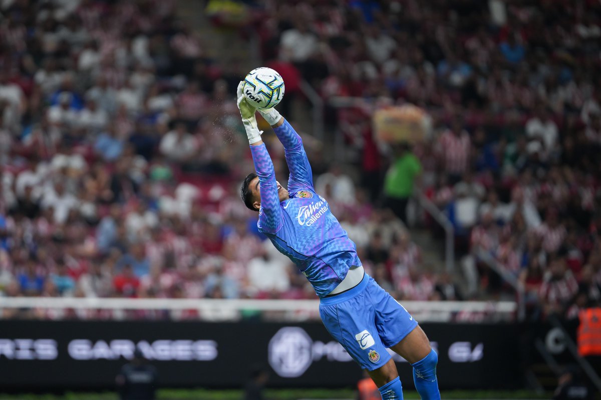 Chivas's tweet photo. 🧤 SIN PALABRAS 🛡️ https://t.co/vQvAdRsG0V