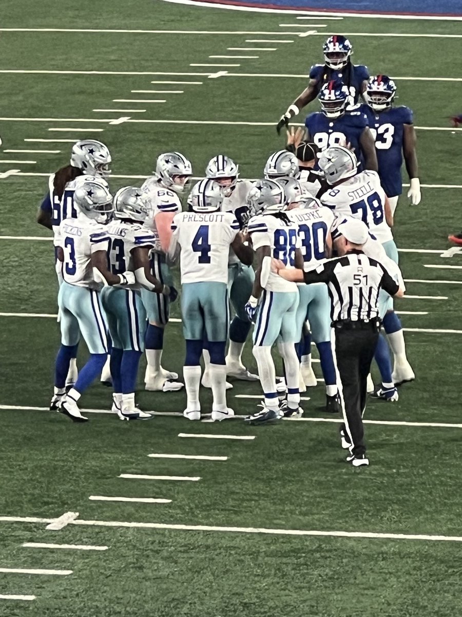 ShowtimePro4's tweet photo. @dallascowboys @pepsi Can yall please do something next quarter… https://t.co/fs86hecoKT