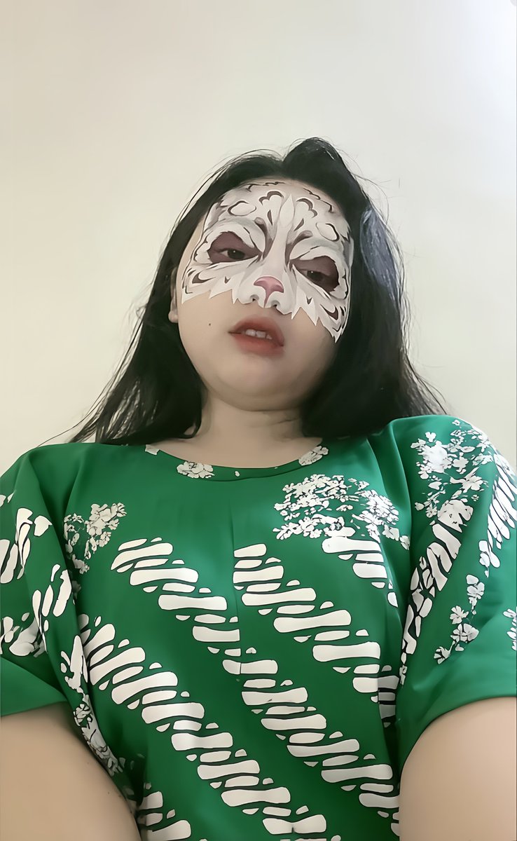 uznwa's tweet photo. cuaca lagi padat 😸

https://t.co/N4O8p2onqF https://t.co/PpcBo2hoHc