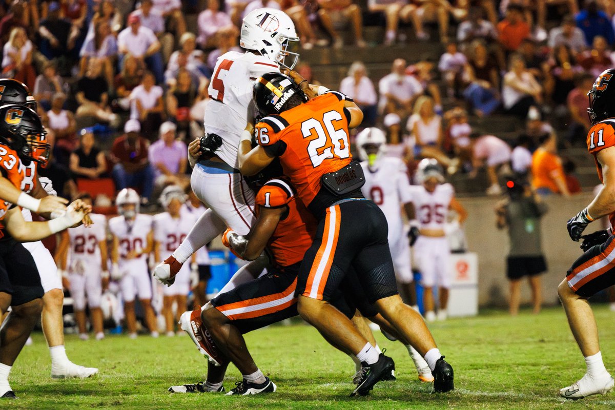 shotbyhardie's tweet photo. Cur Dog Football https://t.co/c0opOYsoj0