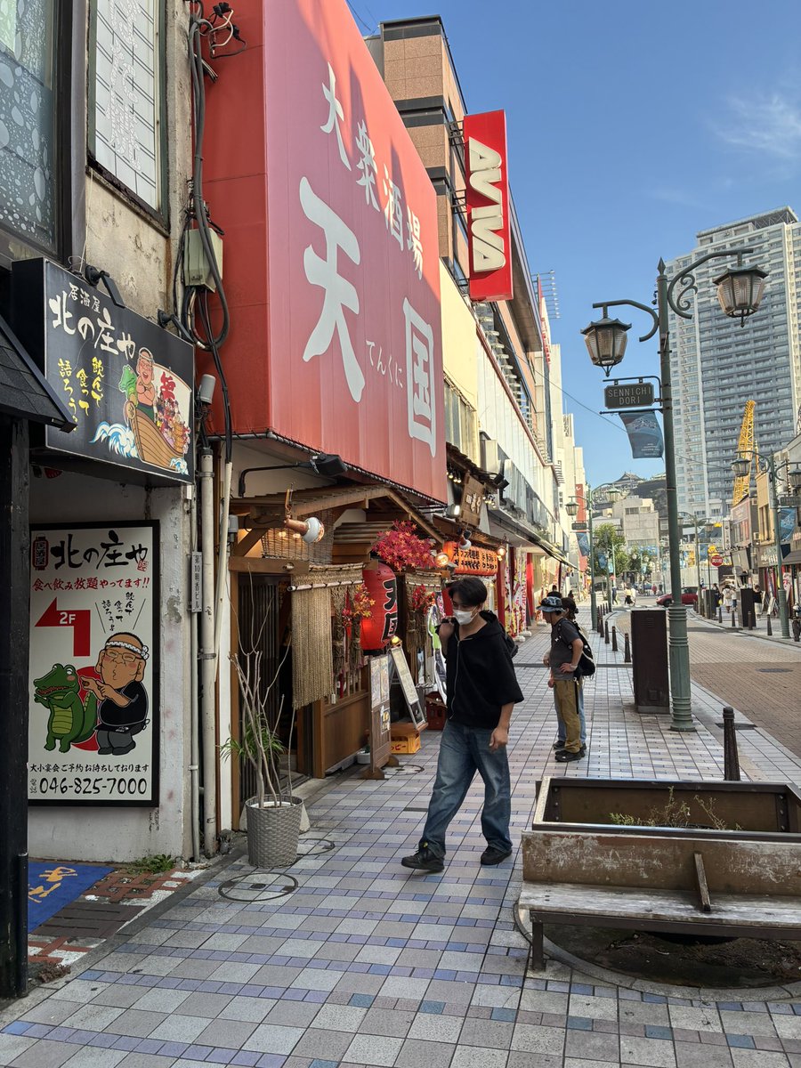 ack1213's tweet photo. やばい、、、見事に、、、ゲロゲロの二日酔いだぁ。。。またまた、ライブ前日にグルーブを上げすぎました。。。本日は新宿アンチノック、よろしくお願いします！
睡-madoromi-はトップバッターですので、16:50からの出演となります★
#二日酔い #madoromi #顔パンパン https://t.co/2QXu8WGXHK