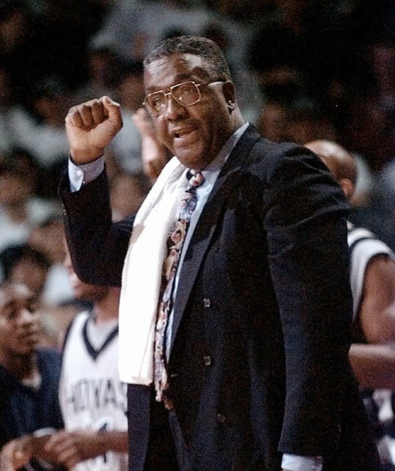 TheHoopHerald's tweet photo. “Making yourself uncomfortable is the key to growth. Comfort is where success goes to die” - John Thompson https://t.co/8OGa6tezSS