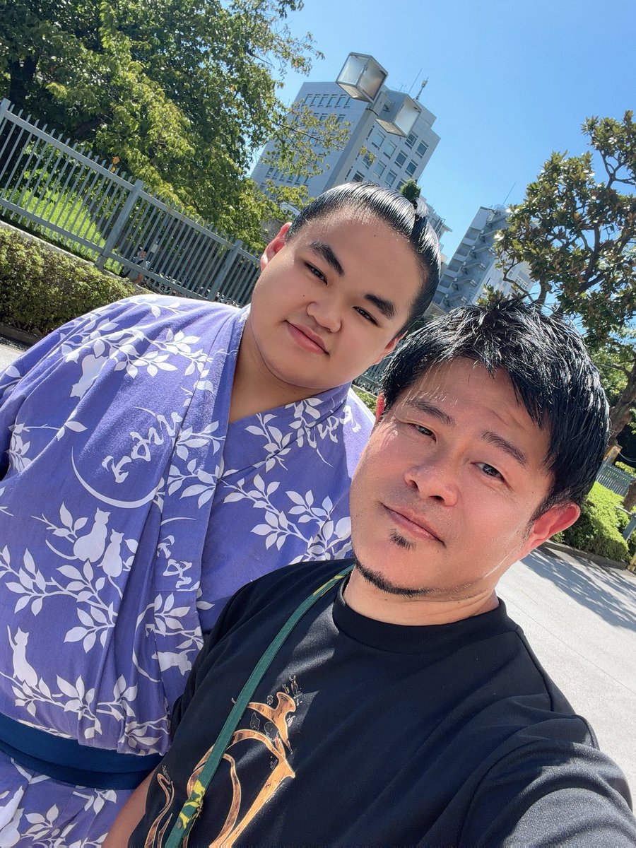 shin3shingo's tweet photo. 梅山さん！初髷です！かっこいい！！
#二子山部屋 https://t.co/fKUPy3t3ML