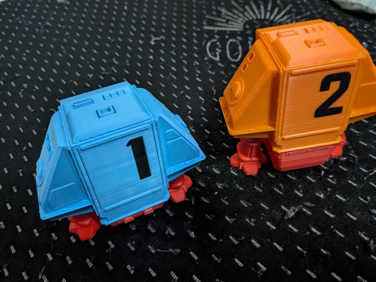 ok2177's tweet photo. サイレントランニングのドローン製作。背番号もマスキングパーツを作って塗装してみました。マスキングテープよりキレイではありませんが許容できるかな。 https://t.co/fD8etY3bZP