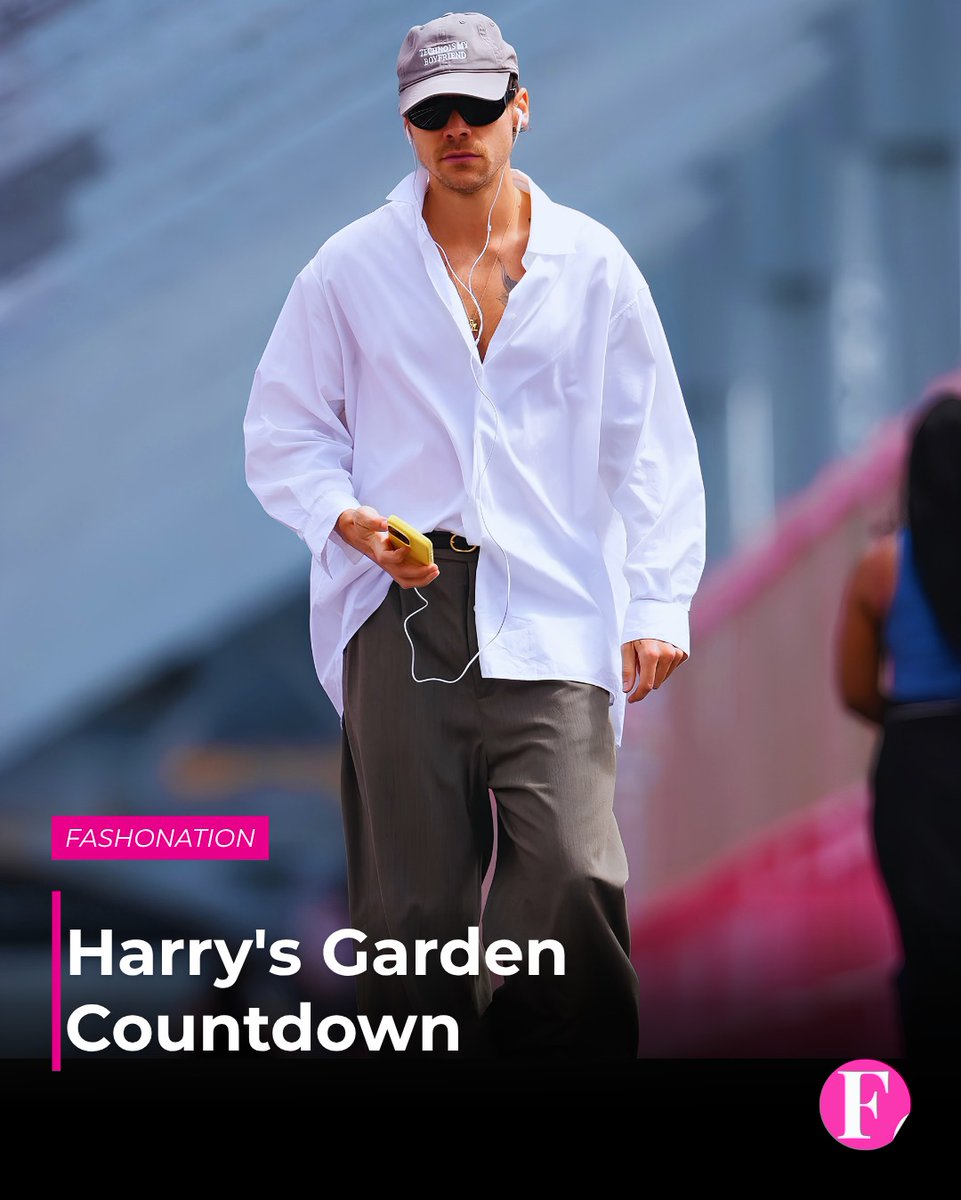 fullswadmayhem's tweet photo. 🎤 24 hours until we're together, together with @HarryStyles at Madison Square Garden. Harry was spotted out and about in NYC today on the eve of his 30-show residency at The Garden—break a leg and rest up!
📍: @cosmopolitan | Talent: @harrystyles https://t.co/7KHQfDBWAk