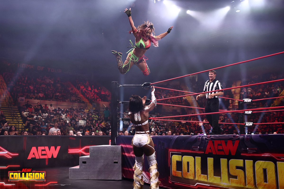 MinaShirakawa's tweet photo. Our version of a girls’ night. 👊💥🤪❤️‍🔥

#aMINAta #AEWCollision https://t.co/tQ5fENmxgf