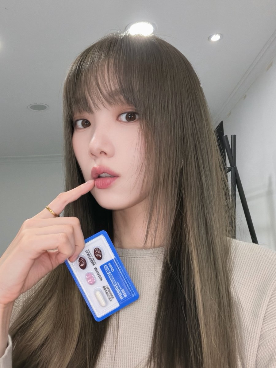 sngkyung's tweet photo. Just checking in with my daily GNM routine. So convenient and keeps me feeling balanced all day long. Have you had yours yet? https://t.co/ZRk2evFET0