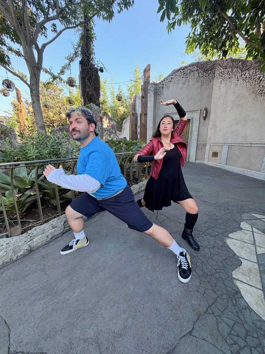 paradeofdreams's tweet photo. he’s fast and she’s weird https://t.co/P698mhKyVR
