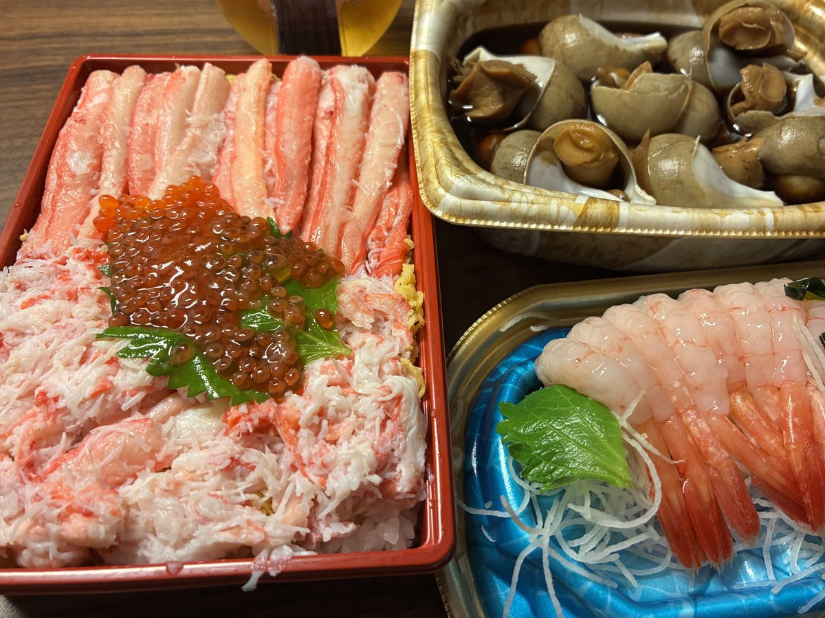 10100xcs's tweet photo. 昨日の夜は「これでもか」ってぐらいの蟹と煮貝と甘海老を食べながらMeseMoa 。の福井公演を反芻して幸せ😆でした💕
#めせもあ
#福井
#ひとりごはん https://t.co/nxT1qluJnN