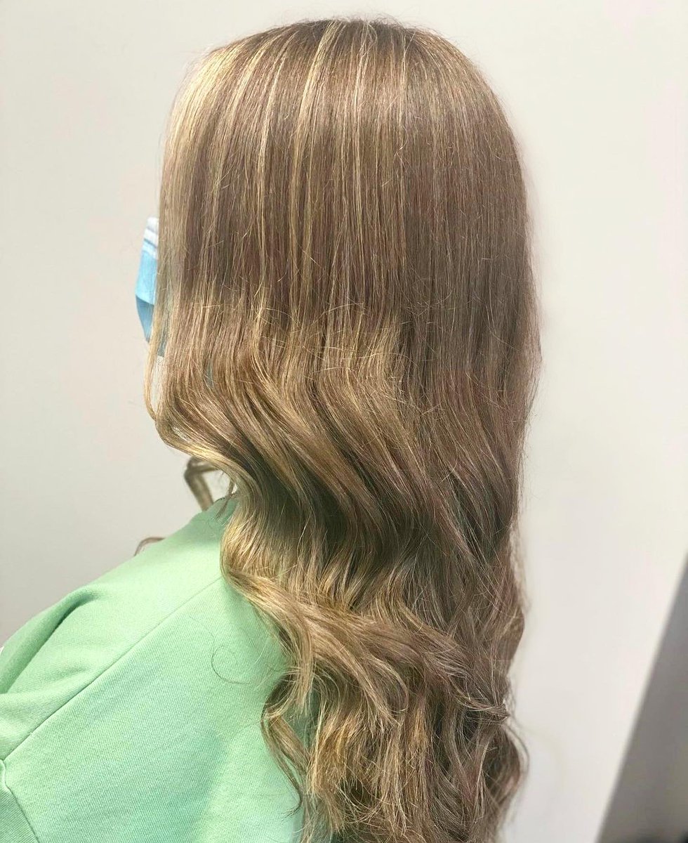 LadawnQuintas's tweet photo. Big love for this gorgeous balayage transformation by @michelle_vibehairstudio
Bringing lots of dimension into this beautiful mane 💫
Book your transformation online. Book now button in bio https://t.co/t0xzNj3bkj