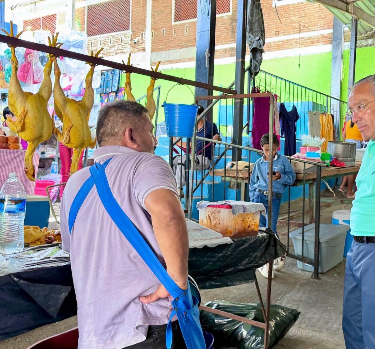 _FerminAlvarado's tweet photo. Porque #Xaltianguis no está lejos de #Acapulco.

Xaltianguis es Acapulco.

Y para conocer y entender nuestra ciudad tenemos que mirar hacia todos lados: hacia nuestras colonias, nuestros barrios, nuestros pueblos y nuestras comunidades rurales. https://t.co/AmF3keUSeM