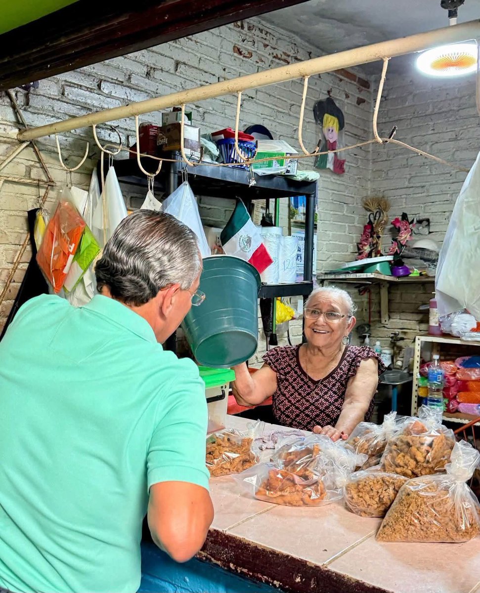 _FerminAlvarado's tweet photo. Porque #Xaltianguis no está lejos de #Acapulco.

Xaltianguis es Acapulco.

Y para conocer y entender nuestra ciudad tenemos que mirar hacia todos lados: hacia nuestras colonias, nuestros barrios, nuestros pueblos y nuestras comunidades rurales. https://t.co/AmF3keUSeM