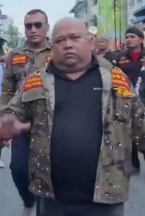 wakcyB's tweet photo. @NyaiNeneng Sok banget keyak ngerasa bawa pengaruh besar https://t.co/yu07vgE6I6