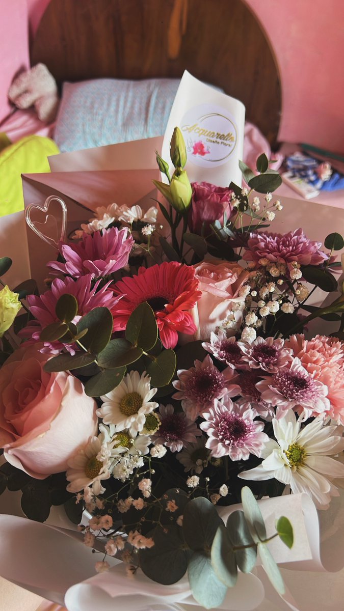SamyCuba1's tweet photo. Mis flores con amor, viviendo mi amor ❤️ https://t.co/hgDkQkfWuT