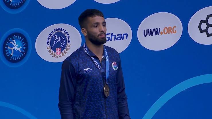 DD_MediaClub's tweet photo. Bc why the fuck is nobody talking about Sujeet Kalkal 

He is on a genuinely ridiculous run right now!

Bc gold pe gold!

This year has been his breakout year, being an okay 65 kg wrestler to someone who nobody would want in their bracket

Appreciate SPORTS!!! https://t.co/T7n1mDZfS2