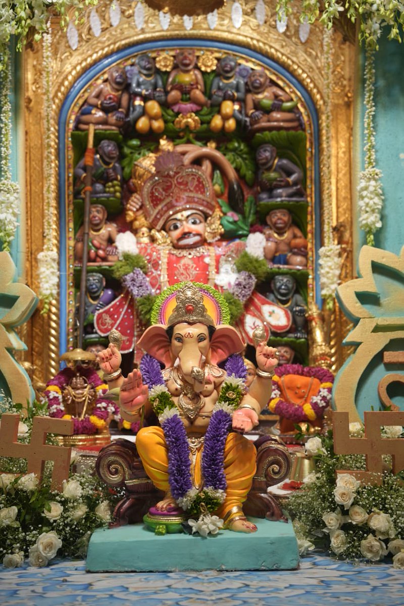 kashtbhanjandev's tweet photo. Darshan :14-09-2026
Ganesh Chaturthi
ગણેશ ચતુર્થીના પાવન પર્વની આપ સૌને હાર્દિક શુભકામના.
Hello Devotees
Jai Shri swaminarayan
Shri kashtbhanjandev hanumanji Maharaj Salangpur dham.
https://t.co/3qP0lxENuX
https://t.co/zgOd7Pu4DO
#salangpur #salangpurdham #swaminarayan https://t.co/XFjjzSQOCH