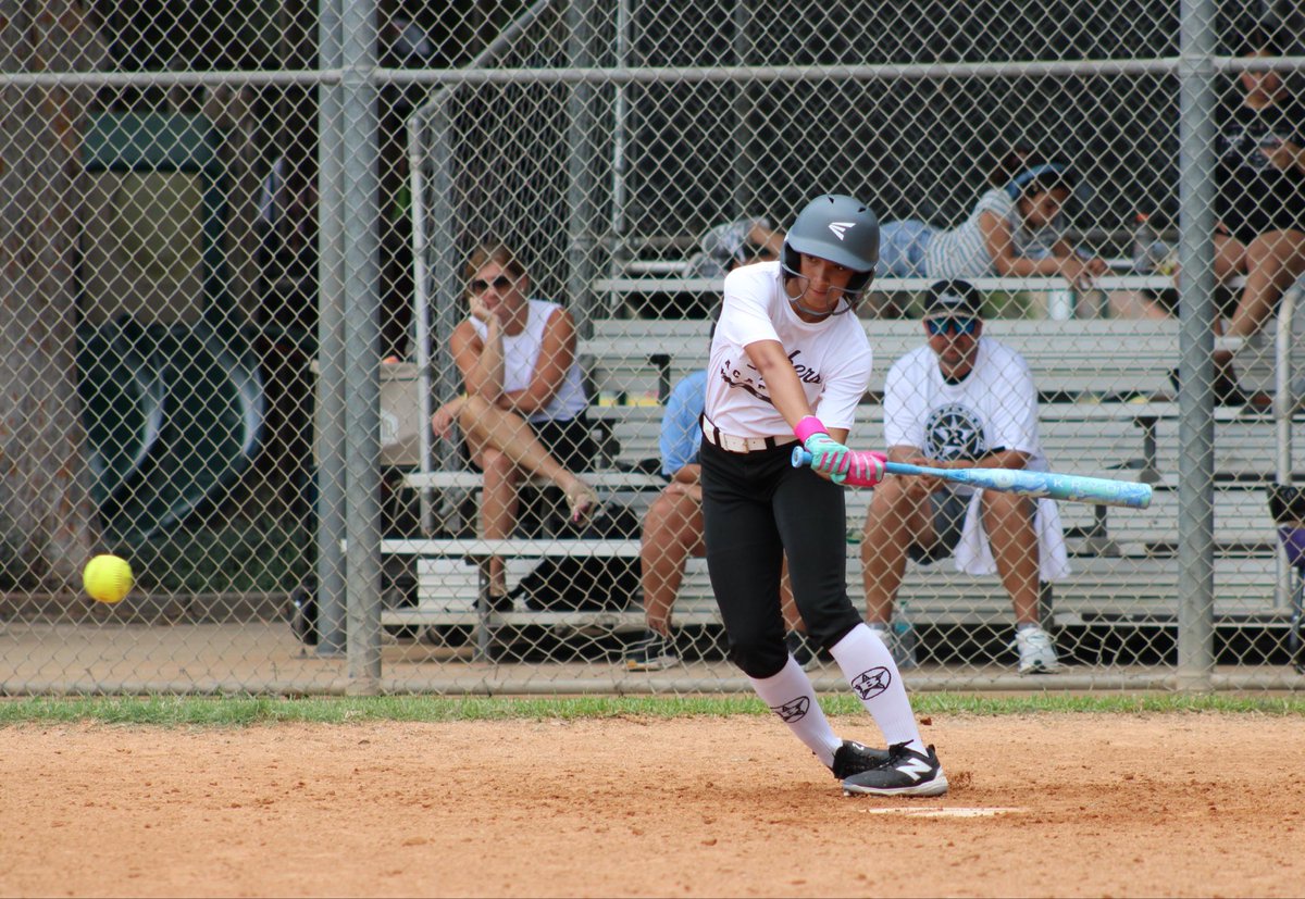 AriyaCleveland's tweet photo. Bombers workout weekend! 💣🥎

Scrimmaged two great 2nd-year 14U teams today and loved the way we competed. Excited about this squad and what’s ahead.

It’s going to be a GREAT season. 🔥

Outfield on LOCKDOWN. 🔒✈️

#Bombers #14U #Fastpitch #Outfield #NoFlyZone #KeepCompeting https://t.co/YfERUPQr4k