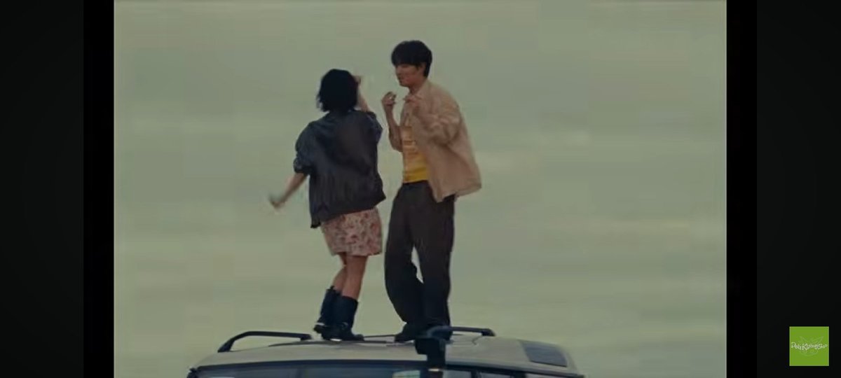DanielaMich4's tweet photo. @soo12kji D-1 TO DOPAMINE 
#DOPAMINE_MV_TEASER2

#됴파민�    #Guitarist_DOPAMINE�            
#도경수�    #DOHKYUNGSOO�    @DOHKYUNGSOO_X

Es mi estilo al 100%, me encanta la vibra tan alegre q tiene. https://t.co/LdPy0LQEGf