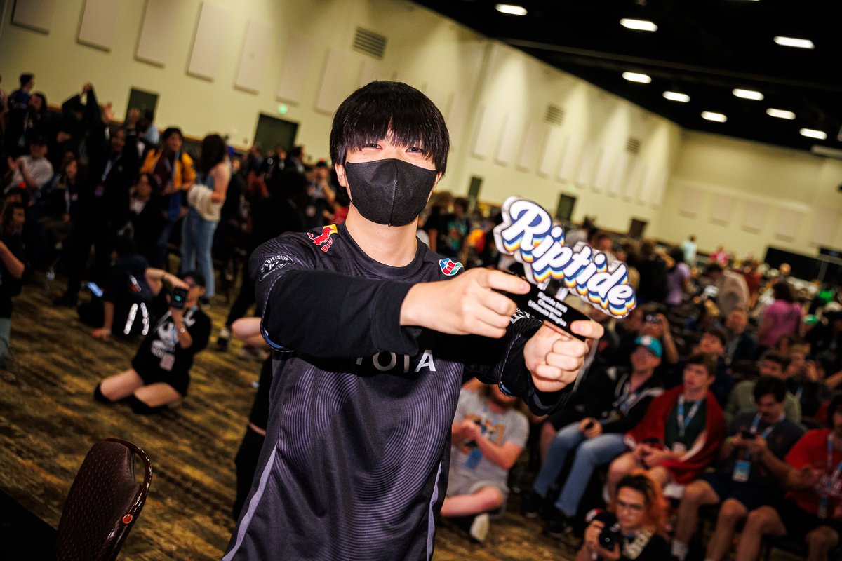 RiptideSSB's tweet photo. Our final champion of the weekend.

Congratulations to @acola_Lui for taking home the Riptide 2026 Ultimate crown 🥳

📷 @liquidjulzz &amp; @bluerosetori https://t.co/qDWtVsP62C