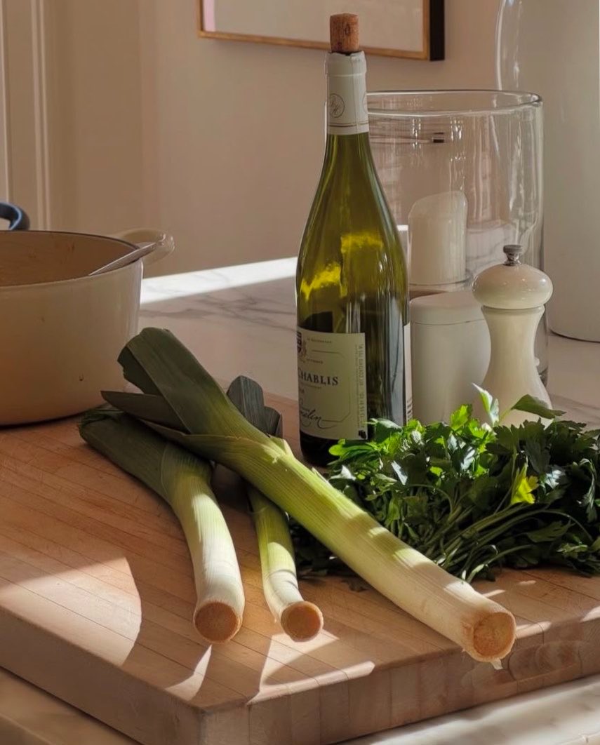 Dawmee_da's tweet photo. Hosting a dinner party - pick your dishes 🥗🍷 this or that food poll

#thisorthat #foodpoll #edrtwt #interactivethread https://t.co/5qVn8kG9Zy