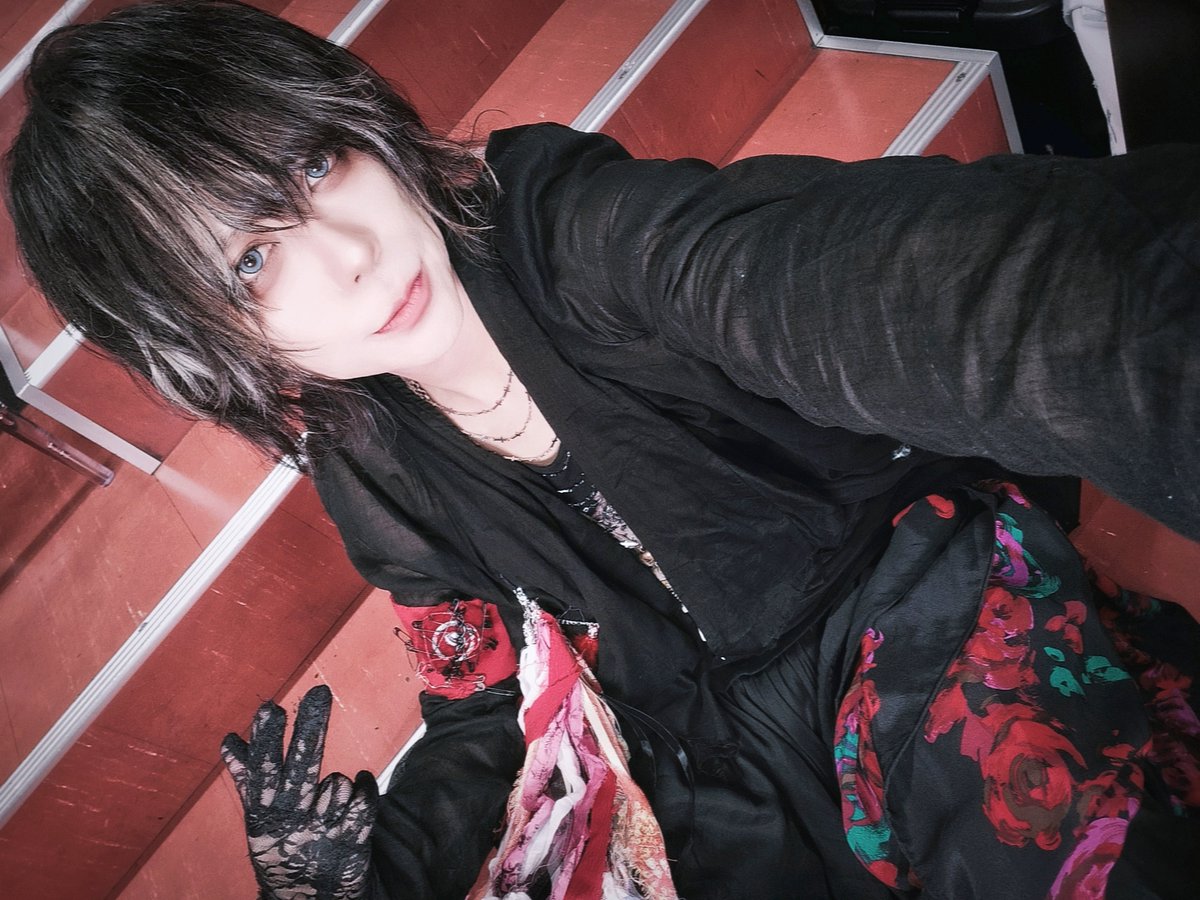 FEST_HAL's tweet photo. 「男女Nights」人生初男女限定
まずは女限、あの頃が蘇る夢の中のような、何年経っても色褪せない青春、皆と好きを味えて最幸でした！
そして男限、友と全力青春！青春の滝汗！なんだか男子校時代も蘇ったようで最高でした！
両日皆様ありがとうございました！
衣装も今回限り限定でした！#ABCvsJanne https://t.co/oE6dWLeQwe