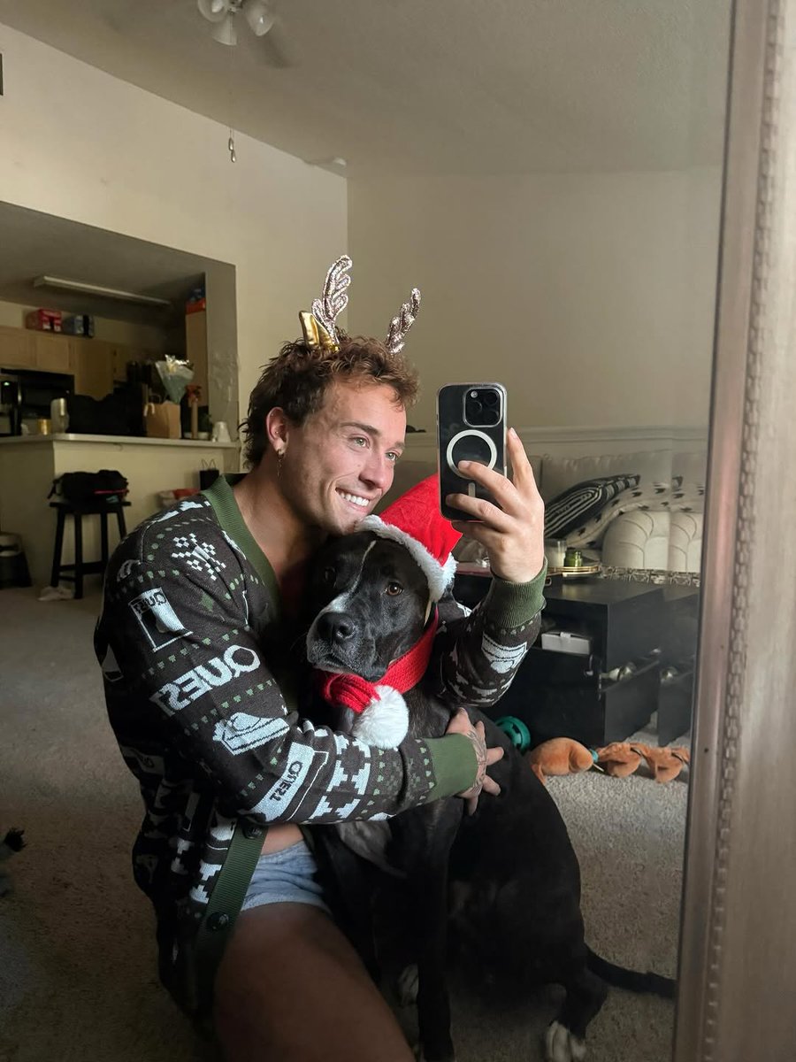 codylanpherwohc's tweet photo. merry christmas! https://t.co/sRmPw7DkV7