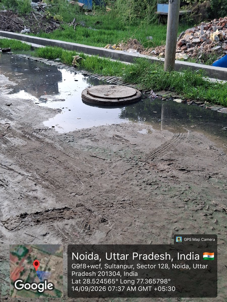 sumitt740's tweet photo. @noida_authority ग्राम सुल्तानपुर सेक्टर 128 में स्थित 5% प्लॉटों काहाल यह है,सीवर ओवरफ्लो कर रहे हैंसड़कनिर्माण काकार्य कईमहीनो सेअधर में पड़ा है सीवर कादूषित पानीसड़कों पर आ गयाहै जिससे कईबीमारियों काहोने का खतरा है उसे पानी में से दुर्गंध आ रही हैकृपया संज्ञान में ले @CeoNoida https://t.co/F1DgbV4Xgl
