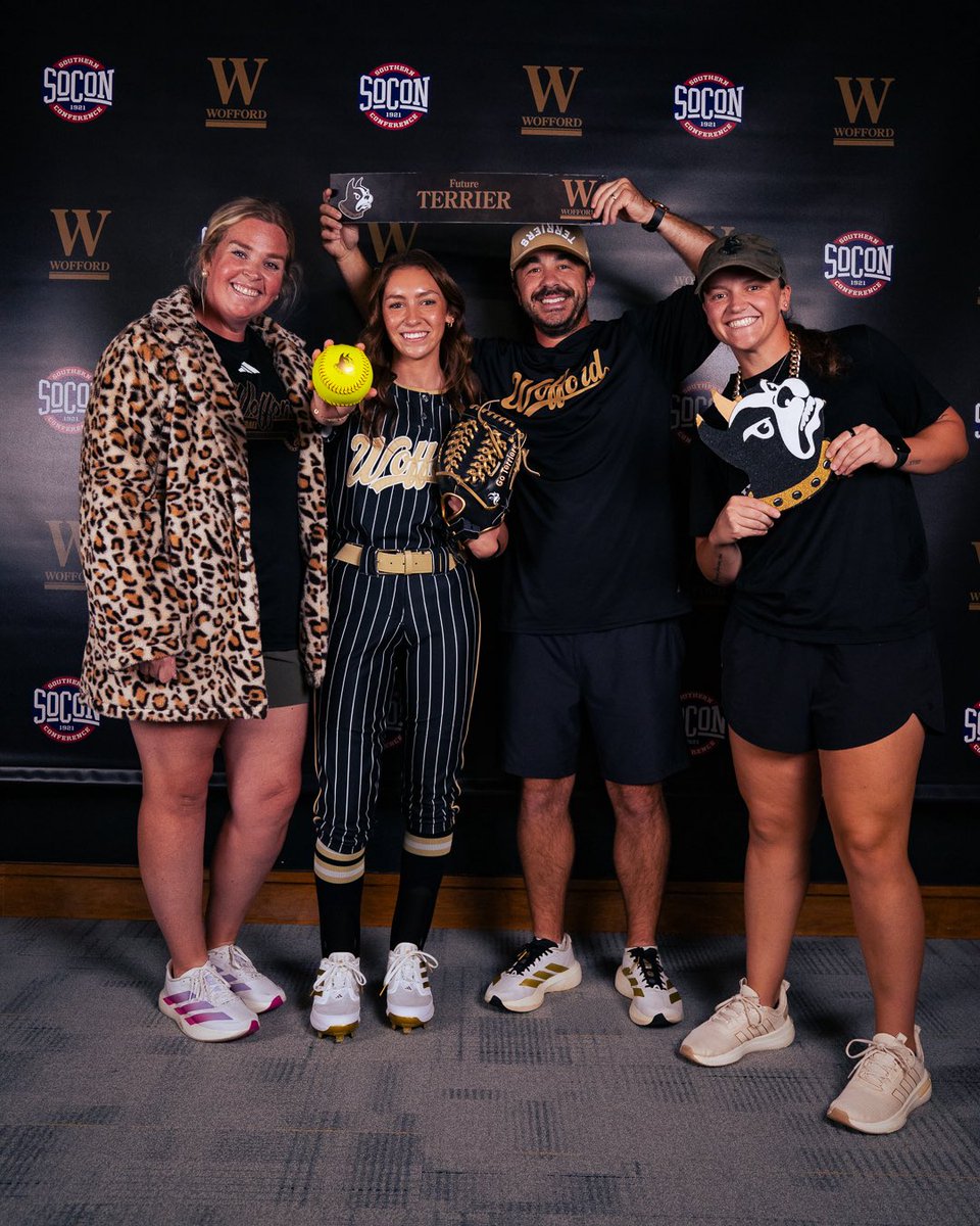 landyn_smith6's tweet photo. See you in Sparkle City!!!!
✨✨✨✨
Thank you Jesus!!!!God always has a plan and I couldnt be more happy with where He led me!!!!Thank you so much @CoachCButler @TaylorLiguori @jwint11 and Coach Line so excited to be apart of your amazing program @WoffordSoftball 🤩Go Terriers🐾 https://t.co/9DjkppTUYd