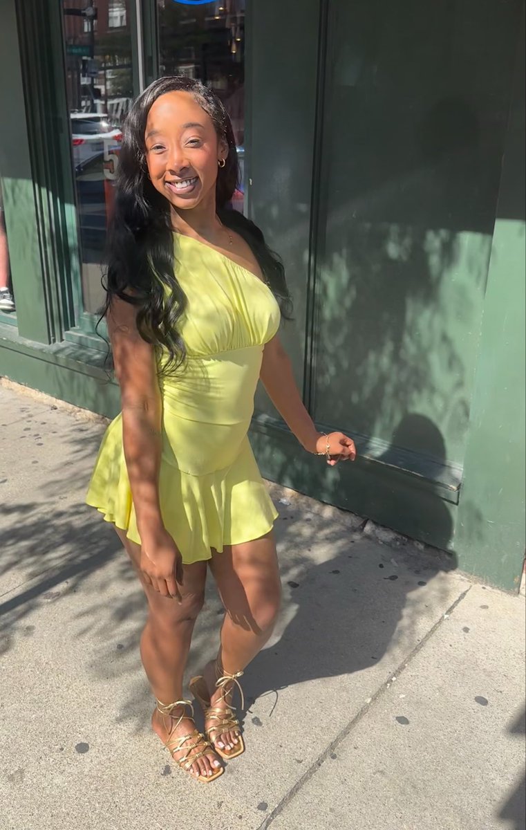 _ohheeeynay's tweet photo. 💛⭐️🌻🌙🌼🐝🐣🍋🍯 https://t.co/EpBbzmM5Gb