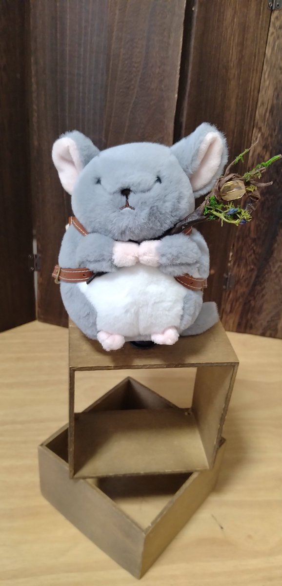 LifeSaru23000's tweet photo. 1枚目
「見て〜、魔法の杖〜！(ﾌﾝｽﾌﾝｽ)」

2枚目
「ﾌﾝｽﾌﾝｽ！！(興奮)」

3枚目
「私はアイドール大阪でショルダーバッグ買ってもらったの〜、紐は後で長いものに交換してもらう予定の〜」

4枚目
「ぁああぁあ、ああ、ｷﾝｸﾞァア」 https://t.co/relkRhDCEk