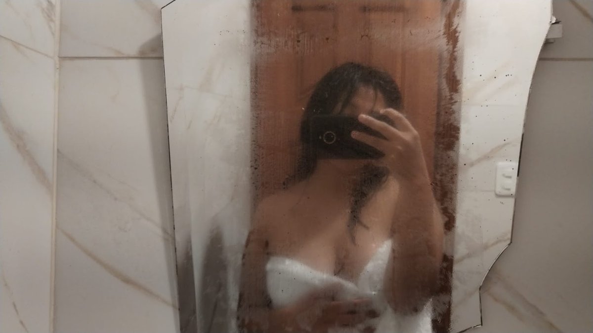 erimolina2006's tweet photo. Hola amigos, alguien para hablar??🤪🤪 https://t.co/m1P28fpfWL