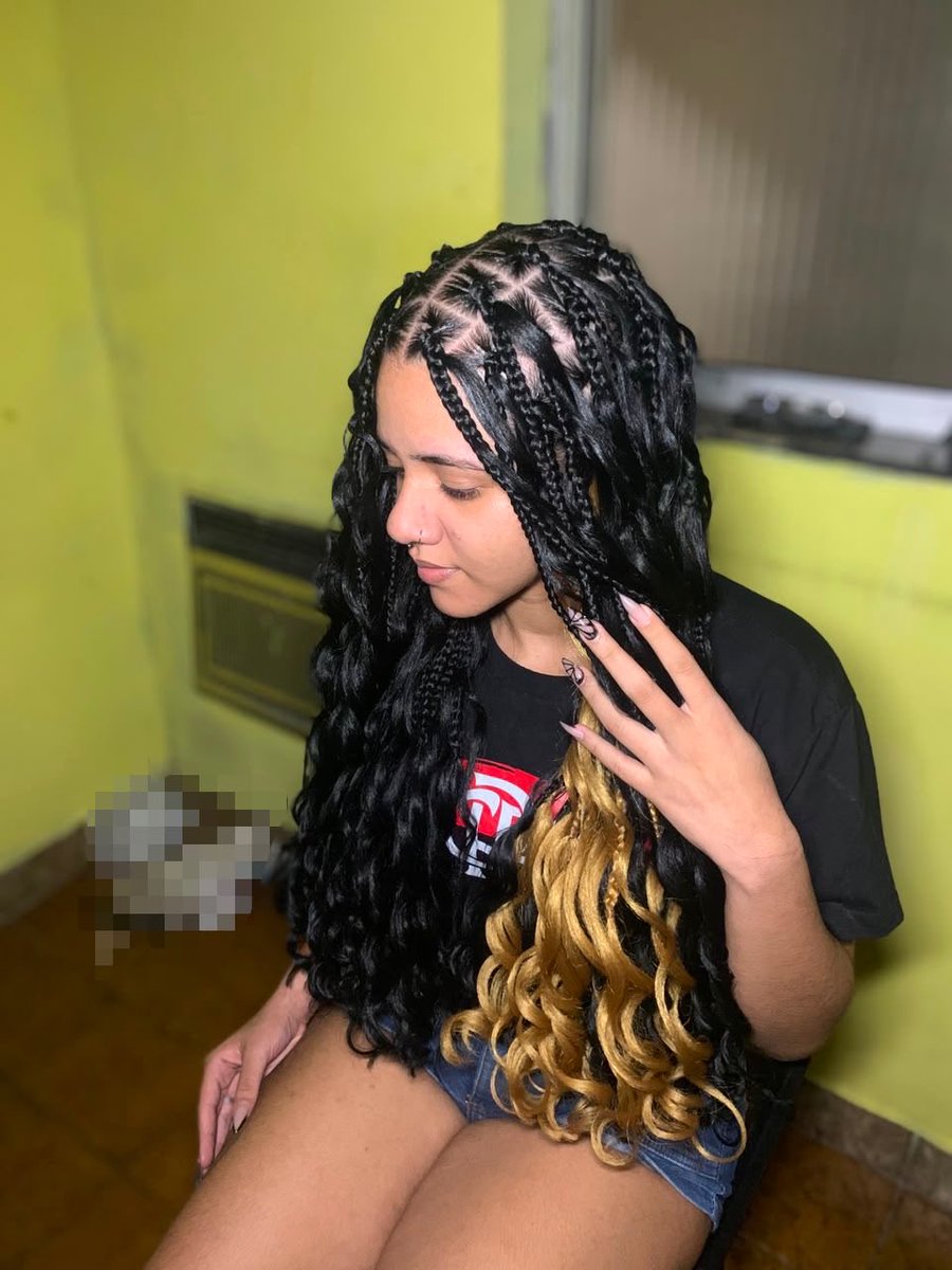 espadacvento's tweet photo. só apareço pra mostrar que sou linda mesmo https://t.co/lsouh0C3ym