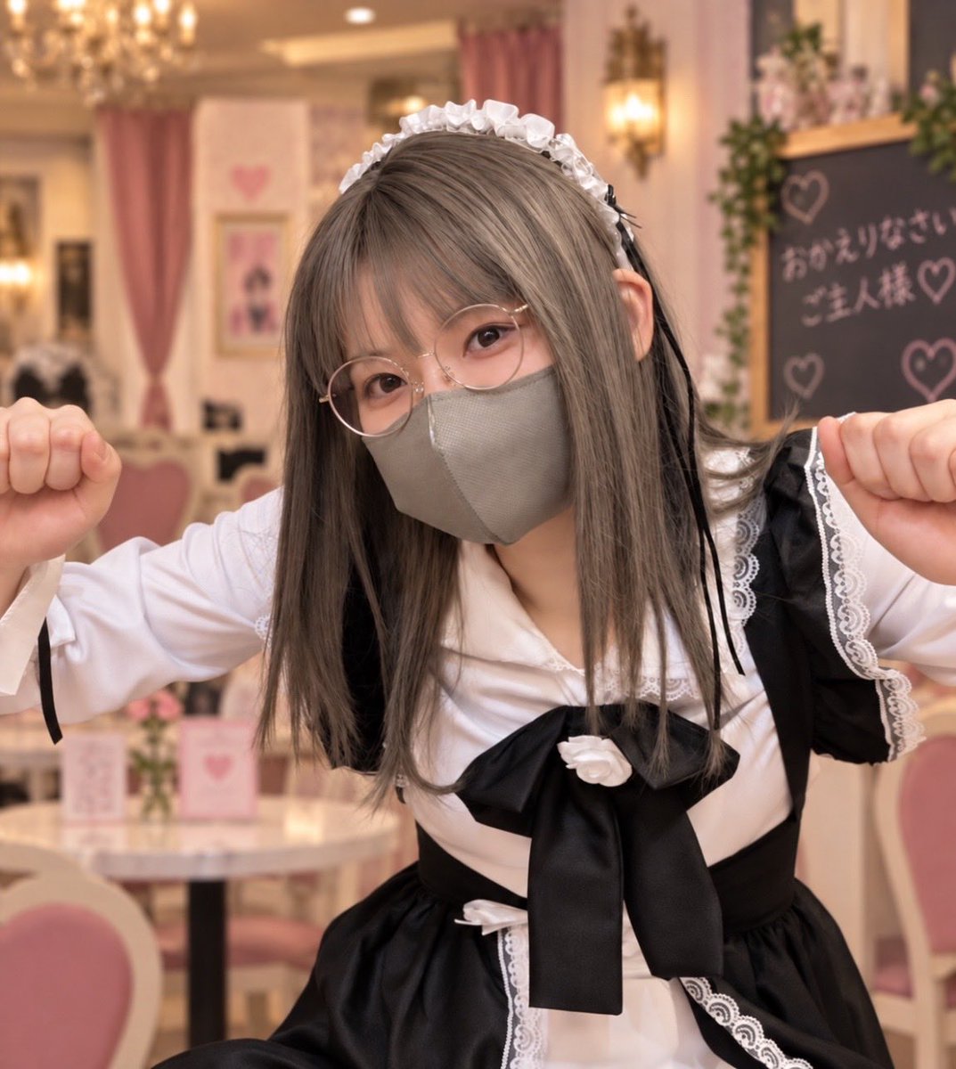 Doppel_IrohaN's tweet photo. 前投稿した、やさぐれゴスメイドの仕事中はきっとこんな感じ
オン/オフの差がはげしいね
※背景はAI差し替えです。そういうお店。

#女装子 #女装 #女装男子 #コスプレ #男の娘 https://t.co/Gf8HDU4riC
