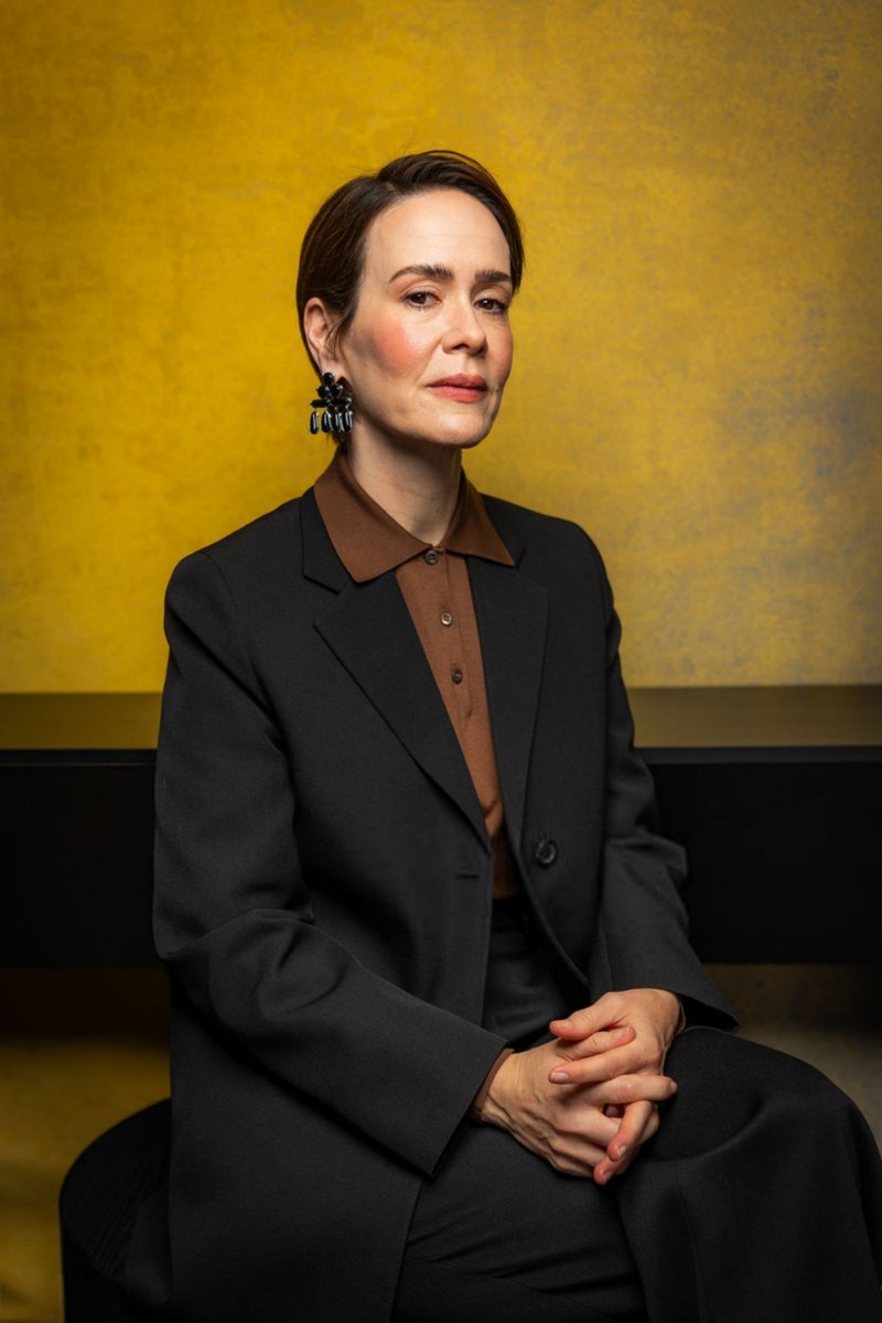 BraSarahPaulson's tweet photo. Novos portraits de Sarah Paulson para o Los Angeles Times fotografada por Jason Armond no #TIFF https://t.co/xShhpUI5bj