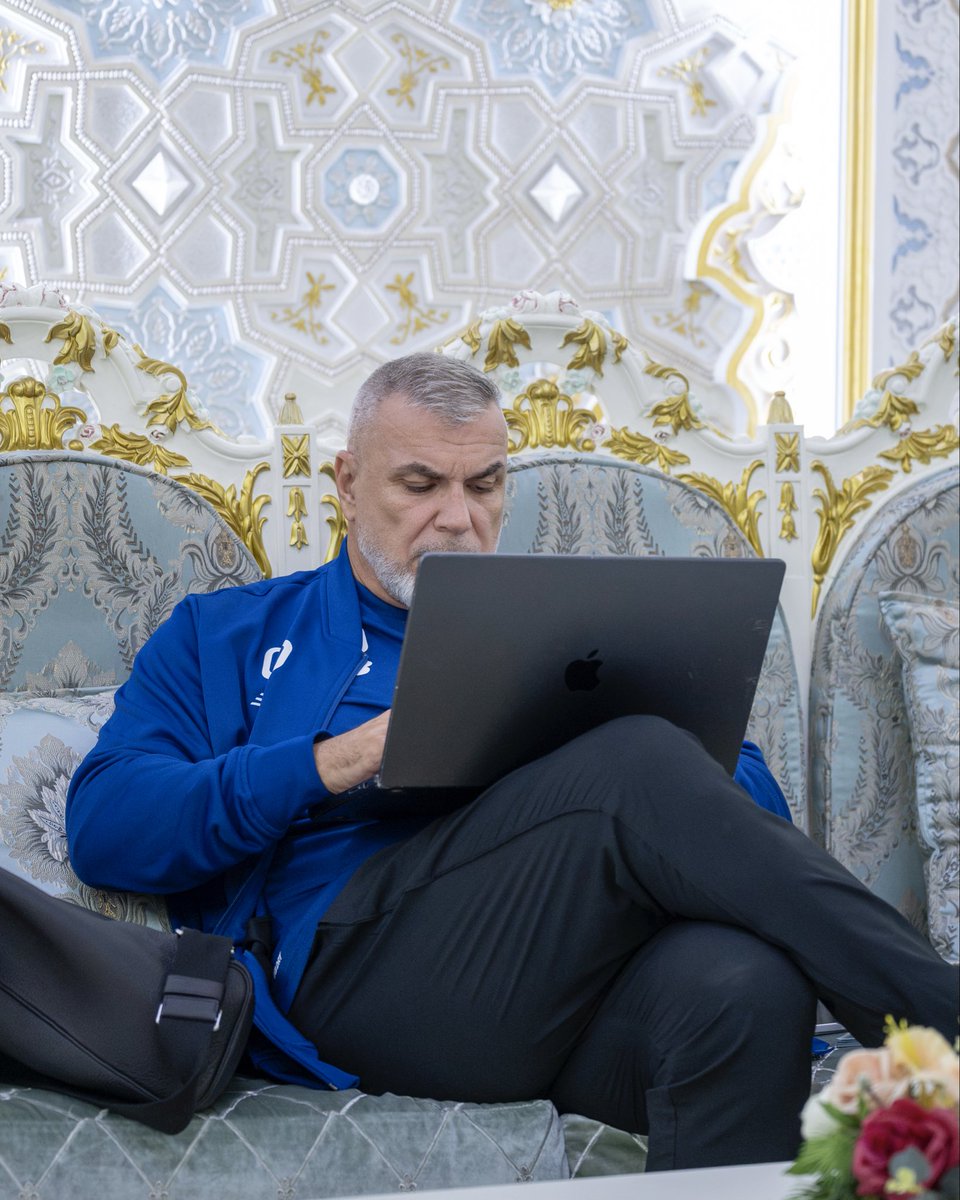 aljazirafc's tweet photo. وصلنا إلى مطار دوشنبه الدولي في طاجيكستان ✈️🇹🇯

#نادي_الجزيرة #AlJaziraClub https://t.co/1ZcN4avuM2