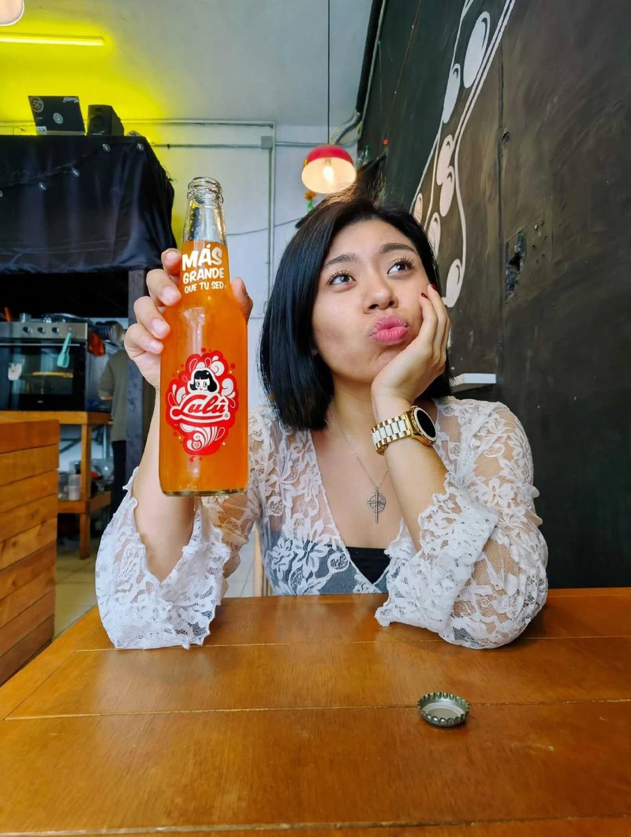 MaLuFotoss's tweet photo. ¡Bien feli! En este restaurante tenían un refresco olvidado ''Hay consumir marcas locales'' https://t.co/4EhiH7dr07