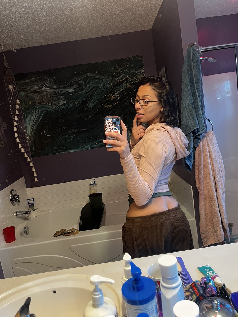 Opalrain666's tweet photo. Little post shower booty crack π #buttcrack #bootycrack #butt #selfie #mirrorselfie #buttcrackmirrorselfie #bisexual #pansexual #onlyfans #fansly
https://t.co/mD2ZKsly98
https://t.co/NvhIHY2cxY https://t.co/CYncZqnTcA