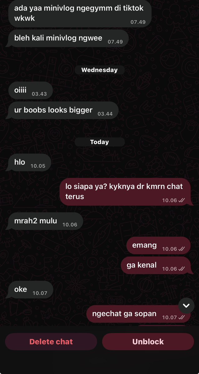 4evermartini's tweet photo. eh demi allah deh lu ga sopan bgt ngechat nomer pribadi gue. BAHKAN GUE GATAU LO SIAPA DAN GMN LO DAPET NOMER GUE, cuma lo kampung dan ga etis bgt ngechat dengan seperti itu dan kata kata lo merendahkan gue setan. https://t.co/8uHFvmOiL7