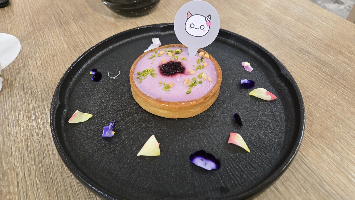 bReZE1019's tweet photo. ぶいすぽ台湾コラボカフェ
ありがたい😭😭😭
おいしいすぎる
#VSPOHKTWCafe https://t.co/voXWpXmEGM