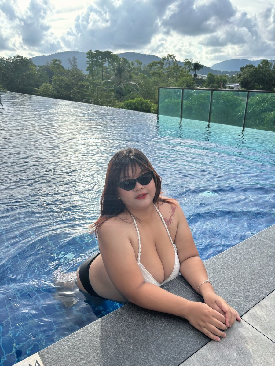 youmi22221's tweet photo. เล่นน้ำกันงับอ้วง😝 #ภูเก็ต https://t.co/kv9YnYxGJY