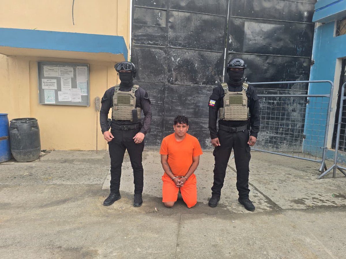 Presidencia_Ec's tweet photo. Quien agreda, abuse o se aproveche de los más vulnerables será encontrado y responderá ante la justicia.

El agresor del Guasmo Sur, capturado por la @PoliciaEcuador, ya está en la cárcel de Esmeraldas. https://t.co/aSjFGmftZ2