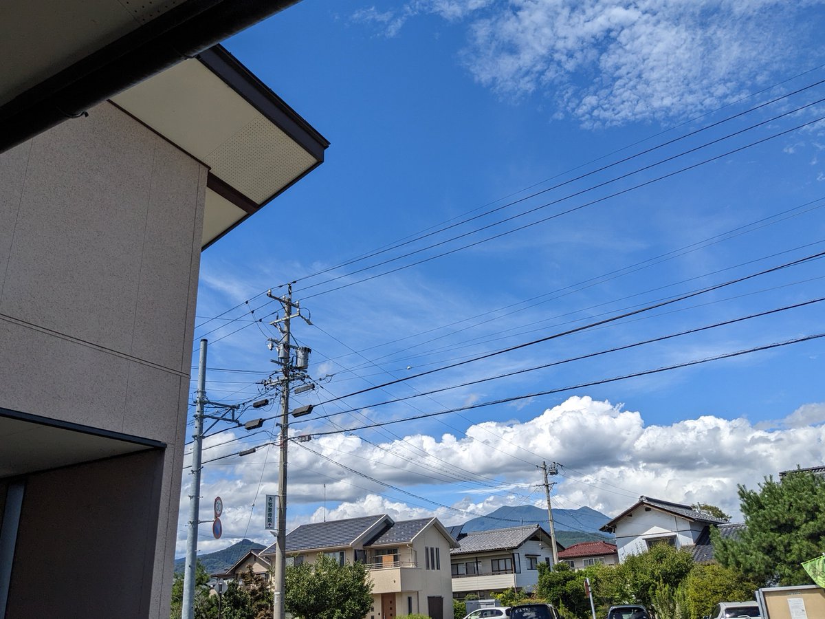 kspocket's tweet photo. お疲れさまです！
本日は高田園に来ています✨️

久しぶりの青空にうきうきしています！こんな日は外に出て思い切り体を動かしたくなりますね♪

今週もがんばりましょ~！

#企業公式つぶやき部
#企業公式秋のフォロー祭り
#企業公式相互フォロー https://t.co/djgdjqFIbH
