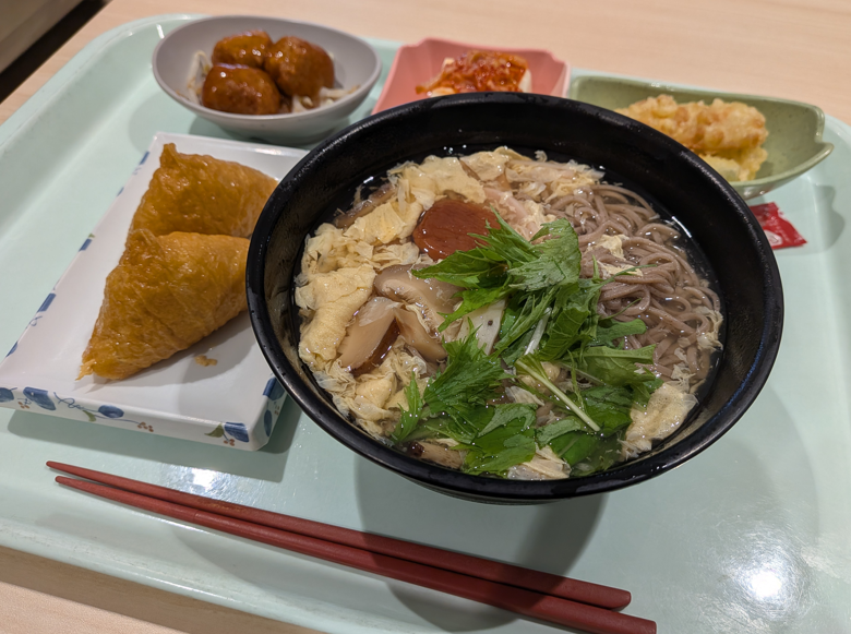 PanasonicHIKONE's tweet photo. こんにちは！               
今日の #ランチ は 【かき玉そば】でした！  
ふんわり卵の優しい味わいにほっとしました😊
午後も頑張っていきましょう！             
#社員食堂 #社食 #彦根市 #パナソニック https://t.co/iNDtmVpY6T