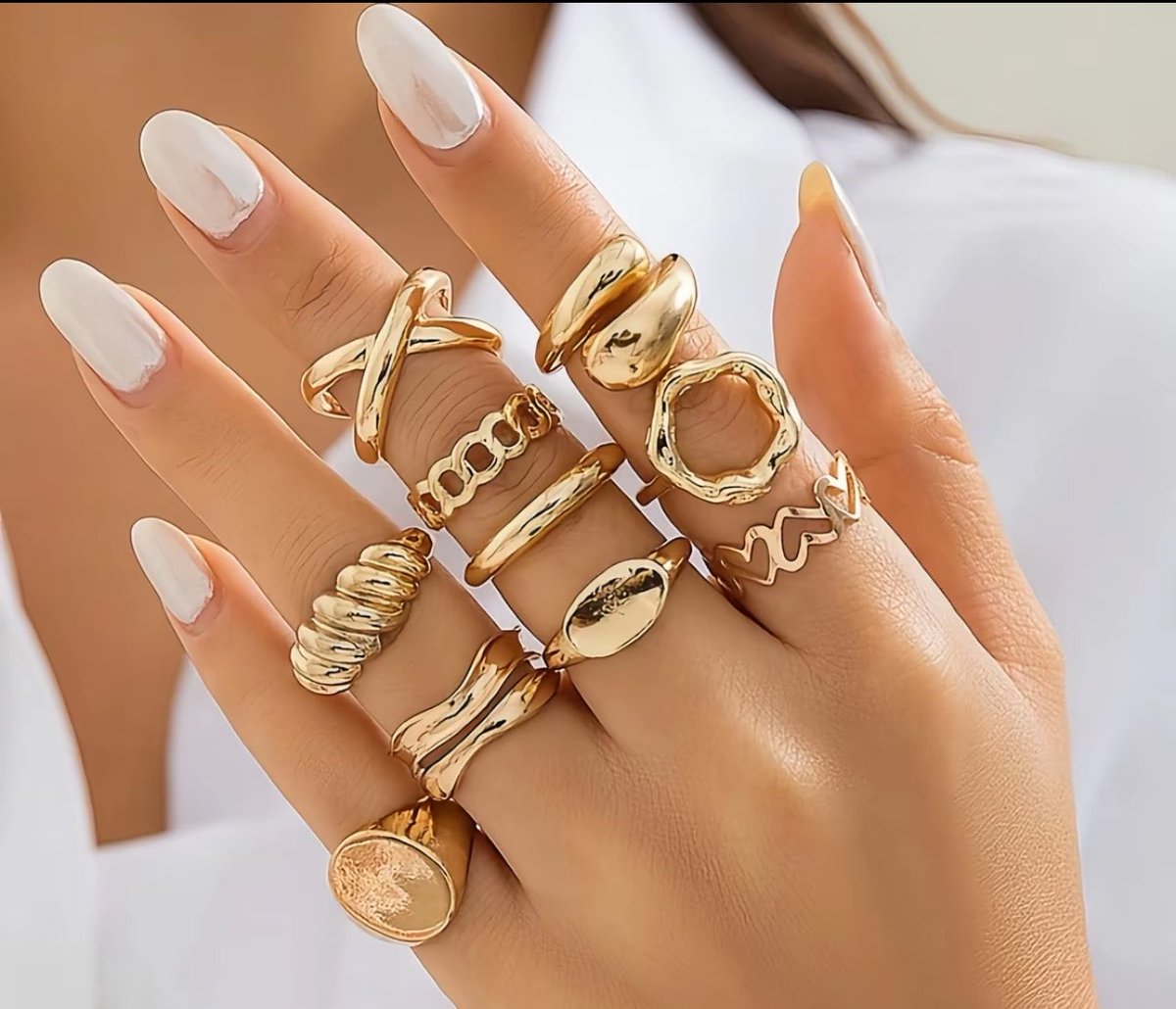 AreaCakung's tweet photo. Cincin cantik harga segini tuh bahaya 😭💍
Dipakai daily cakep, buat kondangan juga masuk. Aku spill linknya buat yang lagi cari cincin manis ✨👇

https://t.co/ArO6LuZWil https://t.co/tOZuf7dFCl