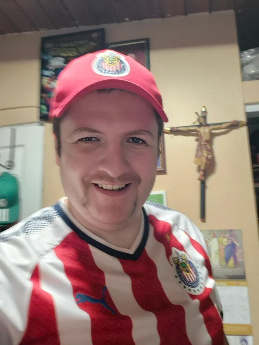 Emmanuelpa23400's tweet photo. Emmanuel Padilla Gonzalez Chivas https://t.co/7ZXL1F13i0